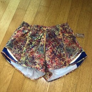 RARE Lululemon 4” Hotty Hot shorts size 8